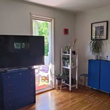 Spacious 2br - Quiet Area