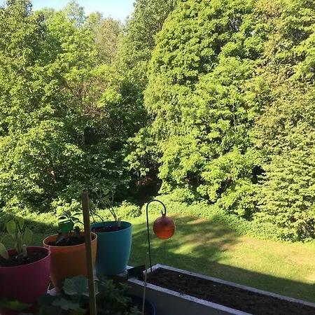 Apartment Spacious 2br - Quiet Area *
